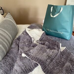 Soft Surroundings Chenille Sherpa wearable throw